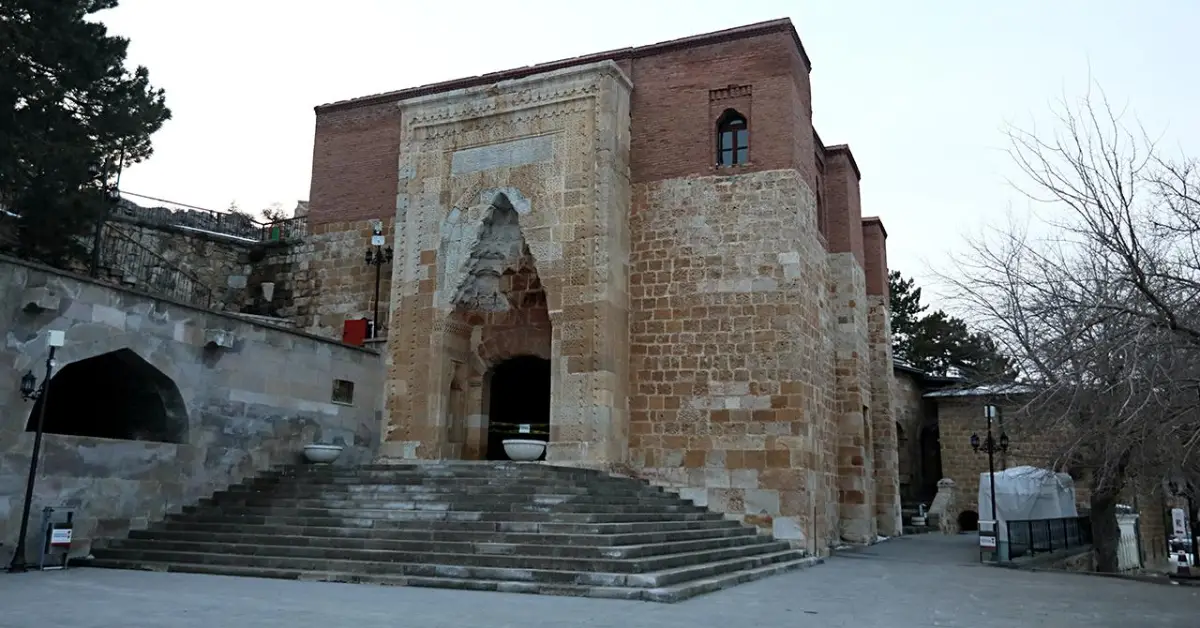Eshab-ı Kehf Külliyesi
