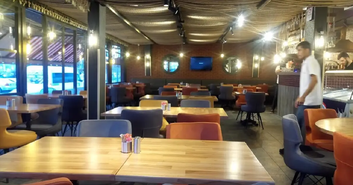 Likoz Cafe Restaurant