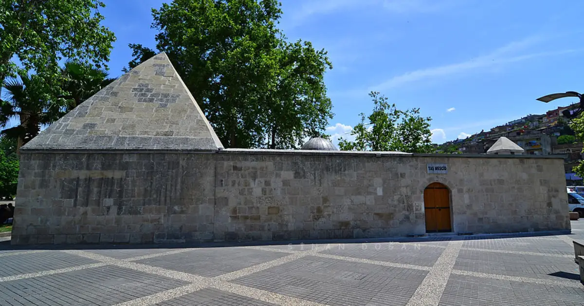 Taş Medrese