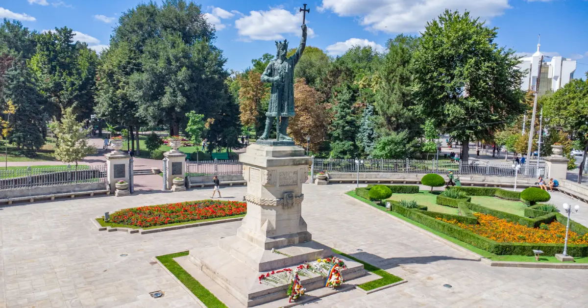 Stefan Cel Mare Parkı ve Anıtı