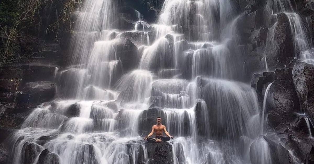 Kanto Lampo Waterfall