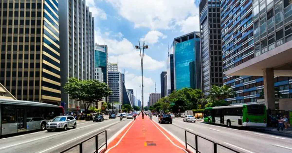 Paulista Caddesi