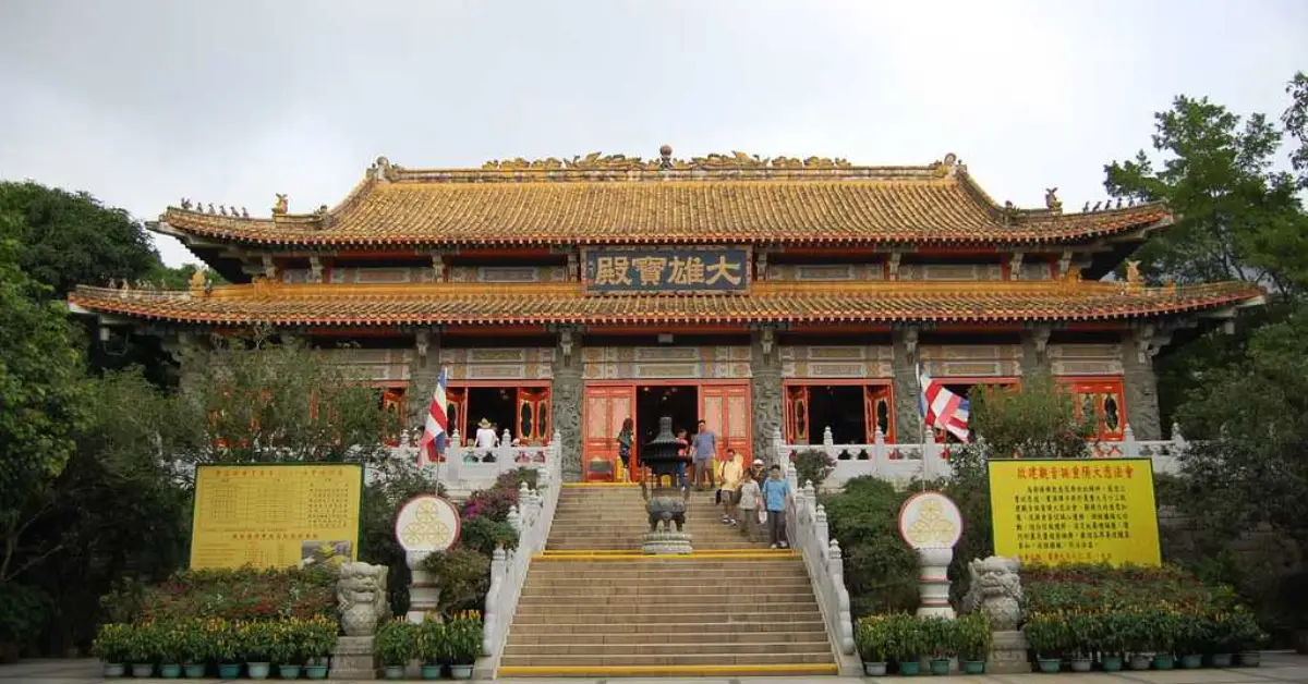 Po Lin Manastırı
