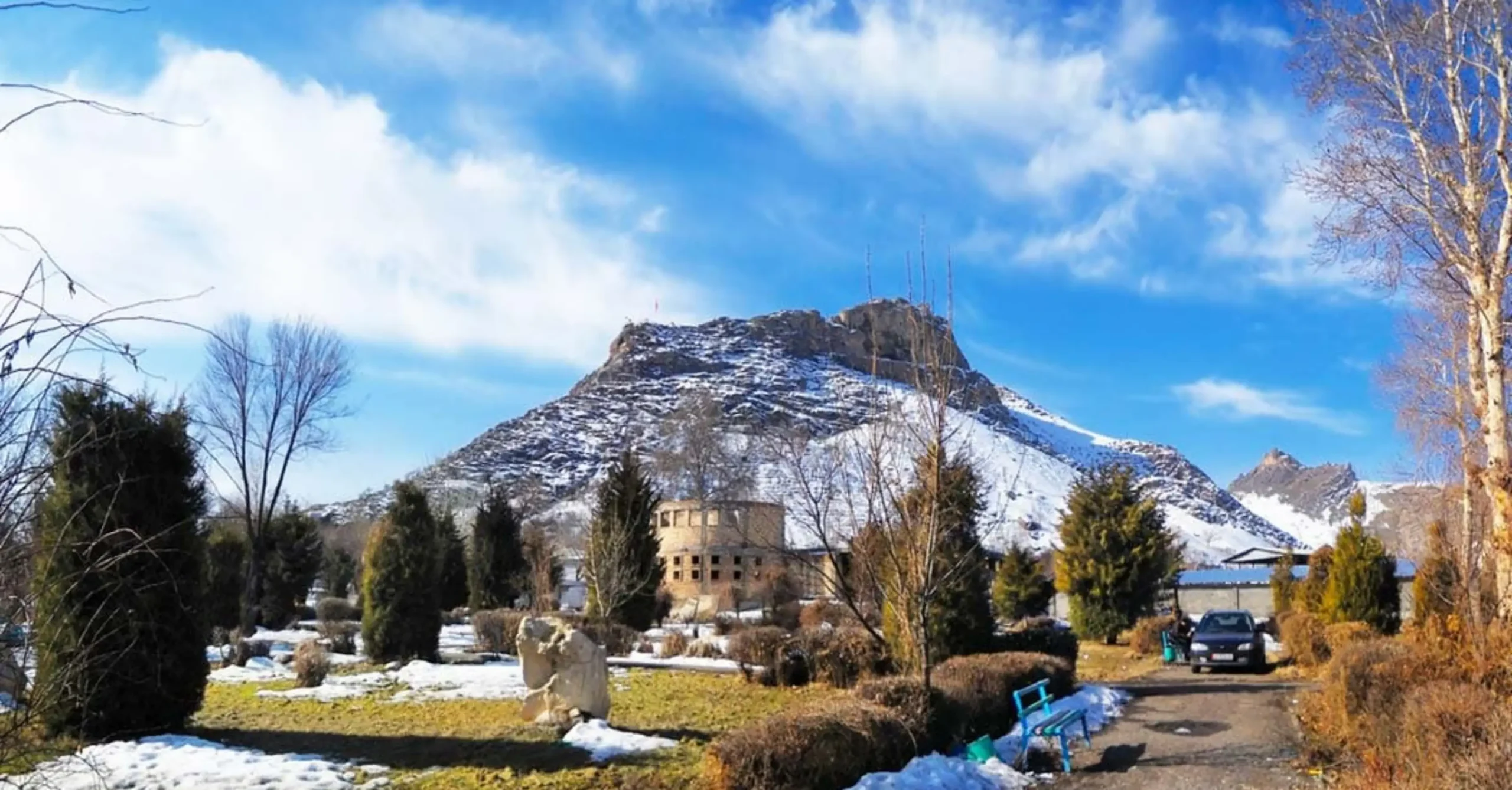 Süleyman Dağı ve Bara-Koh Zirvesi