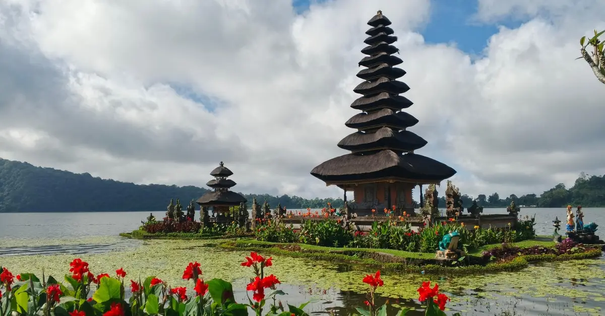 Ulun Danu Beratan Tapınağı