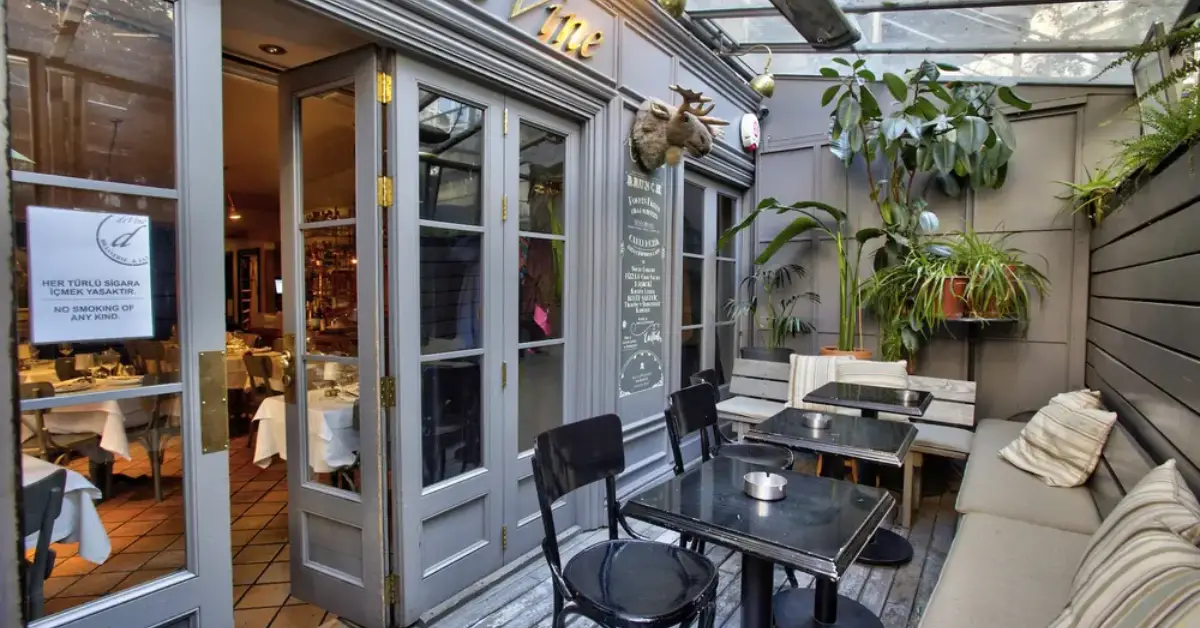 Divine Brasserie & Jazz Club