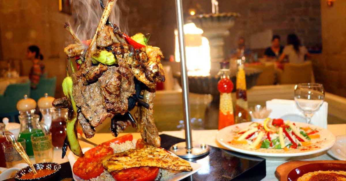 Tarihi Taşhan Restaurant’ta Topuz Kebabı