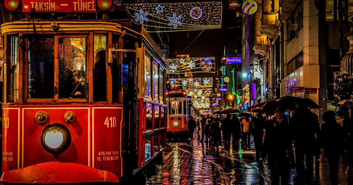 Taksim Meydanı'na Dair Her Şey Gidelimmi.com