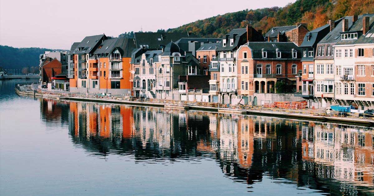 Namur: Doğal Güzellikler ve Tarihi Kaleleriyle Dikkat Çeken Şehir