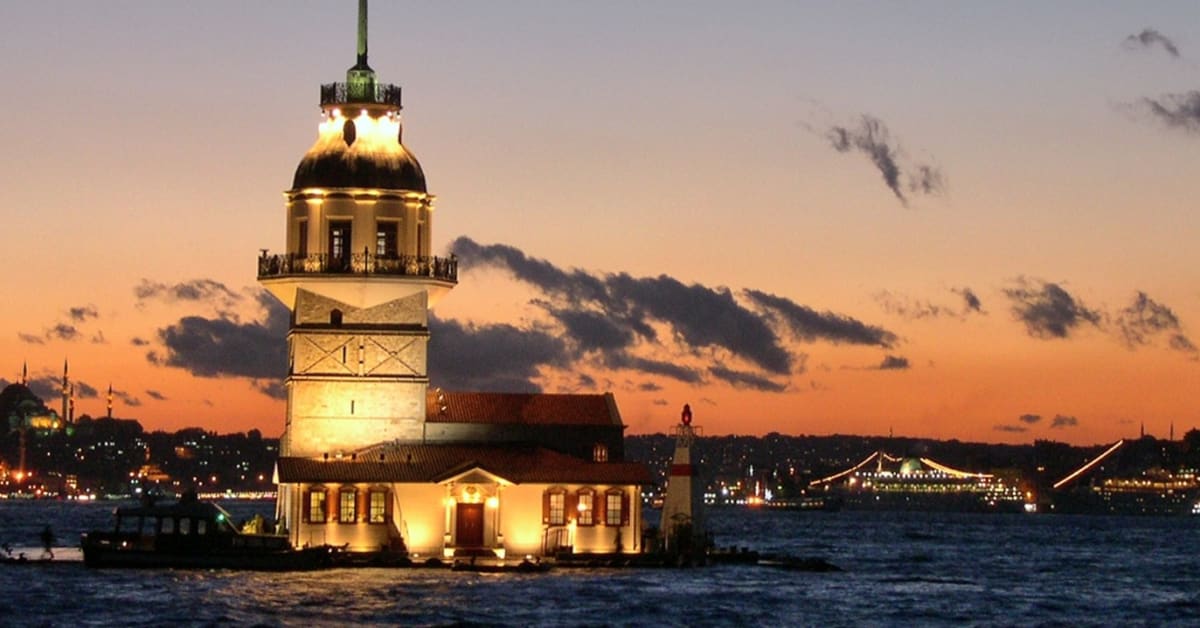 Kız Kulesi: İstanbul'un Simgesi