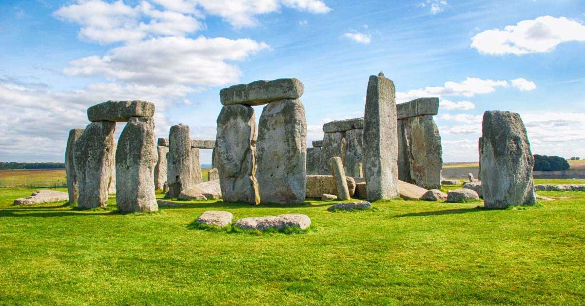 Antik Çağlardan Kalma Harikalar: Stonehenge ve Bath: