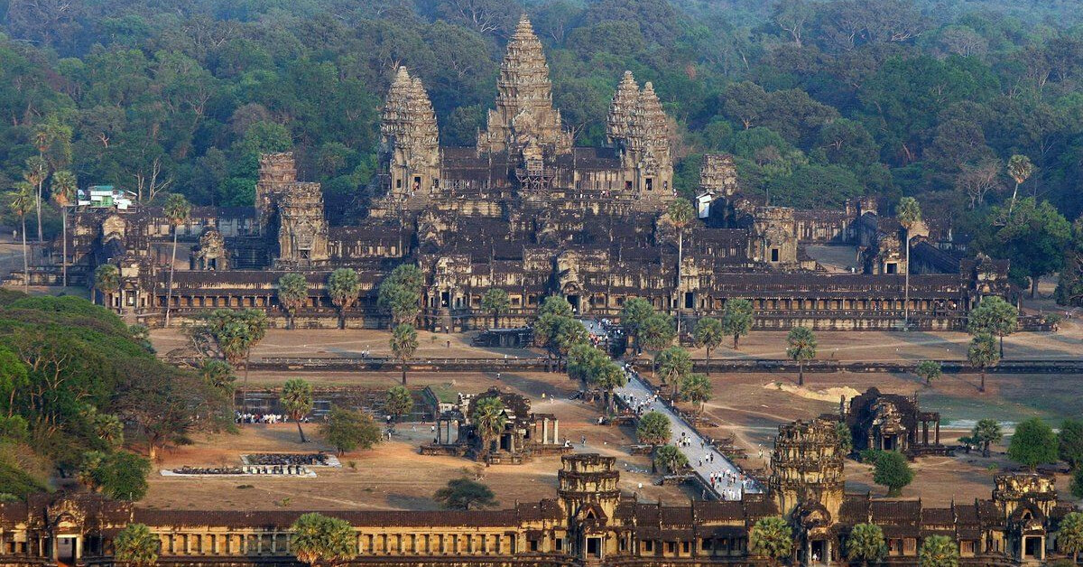 Kamboçya: 1 Türk Lirası = 126,83 Kamboçya Rieli