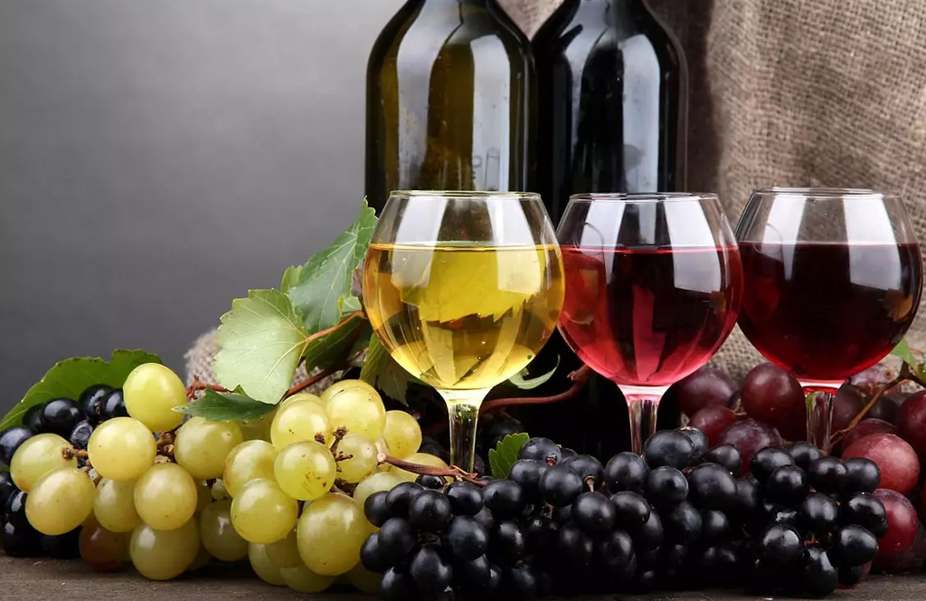 Şarap ve Diğer Yerel İçecekler