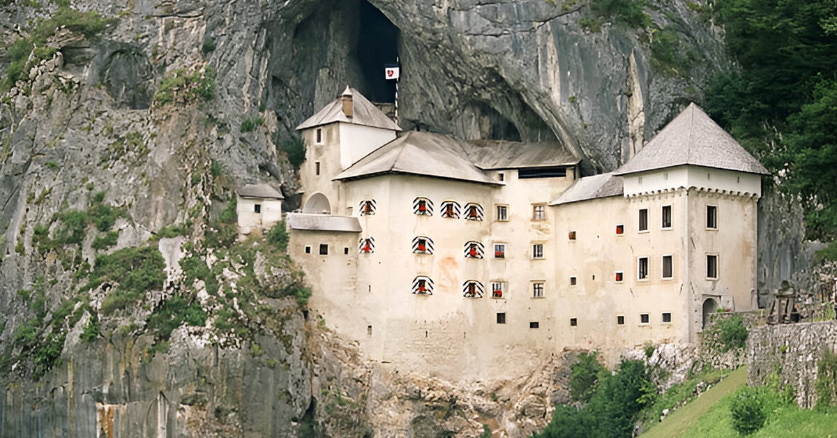 Predjama Kalesi