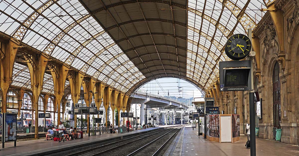 Saint Charles Tren Garı (Gare de Marseille Saint Charles)