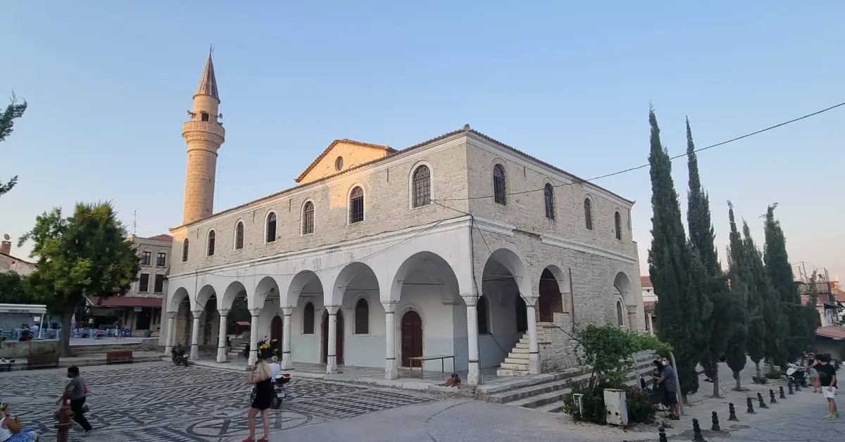 Pazaryeri Camii