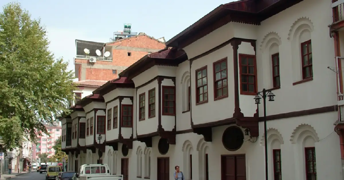 Beşkonaklar Etnografya Müzesi