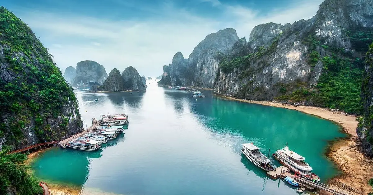 Ha Long Körfezi