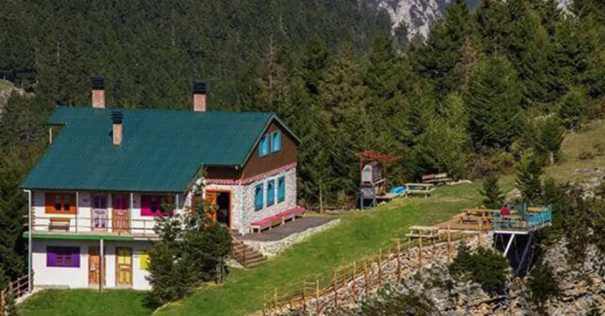 Nayino Dağ Evi