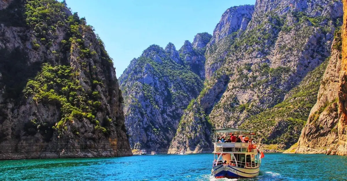 Şahinkaya Kanyonu
