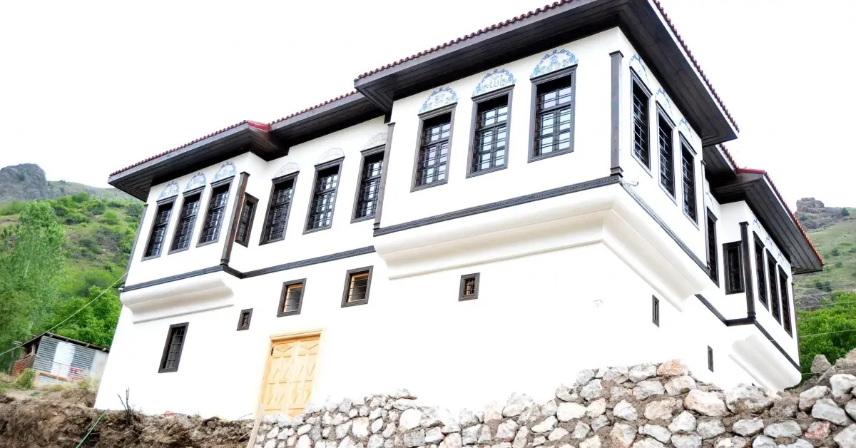 Gümüşhane Konakları