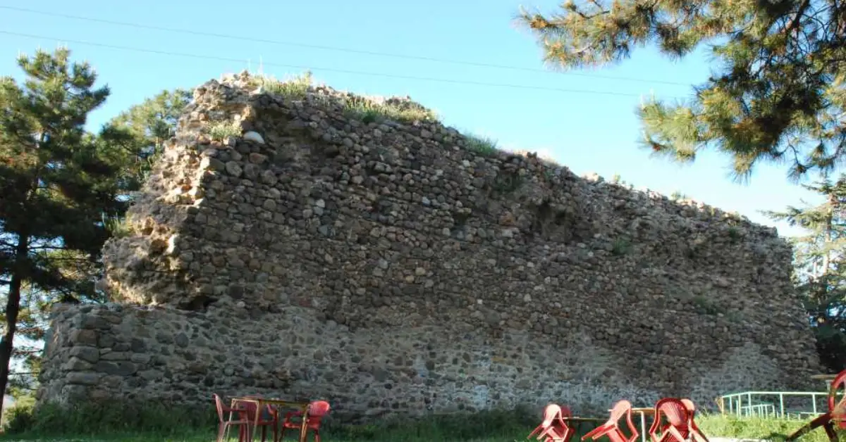 Sandıklı Kalesi