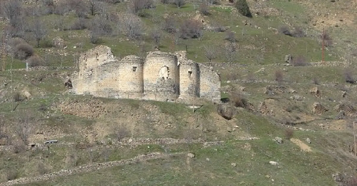 Surp Karabet Kilisesi