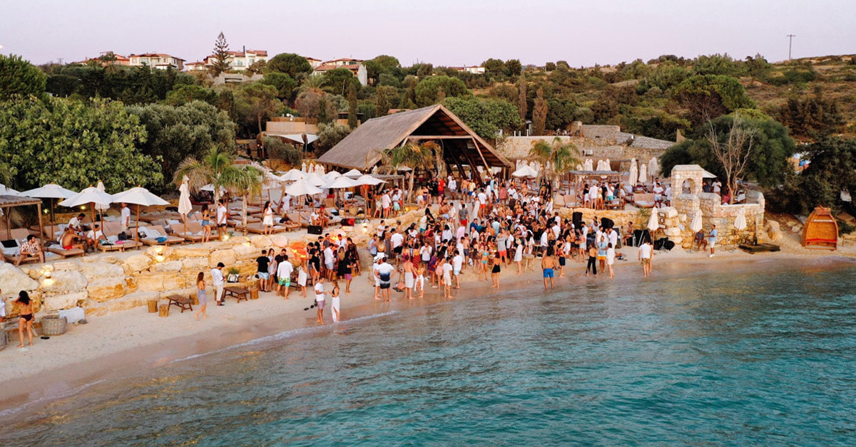 The_Beach_of_Momo