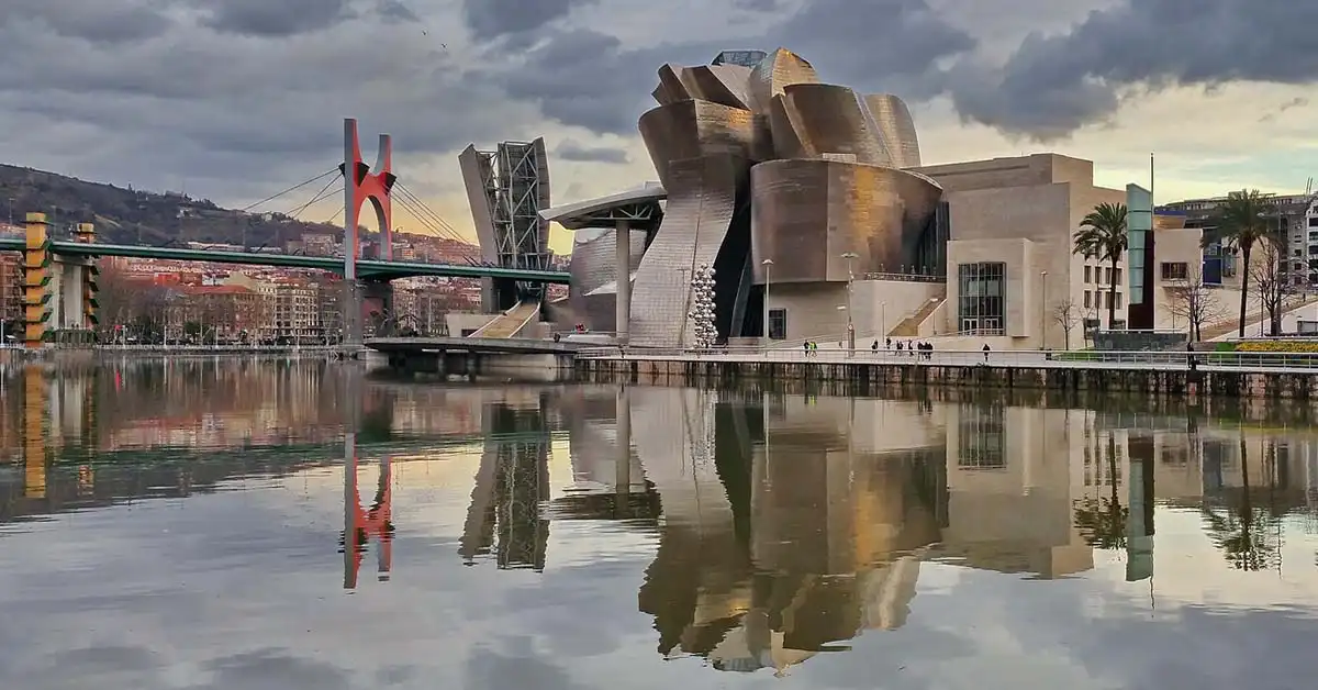 guggenheim bilbao muzesi ispanya