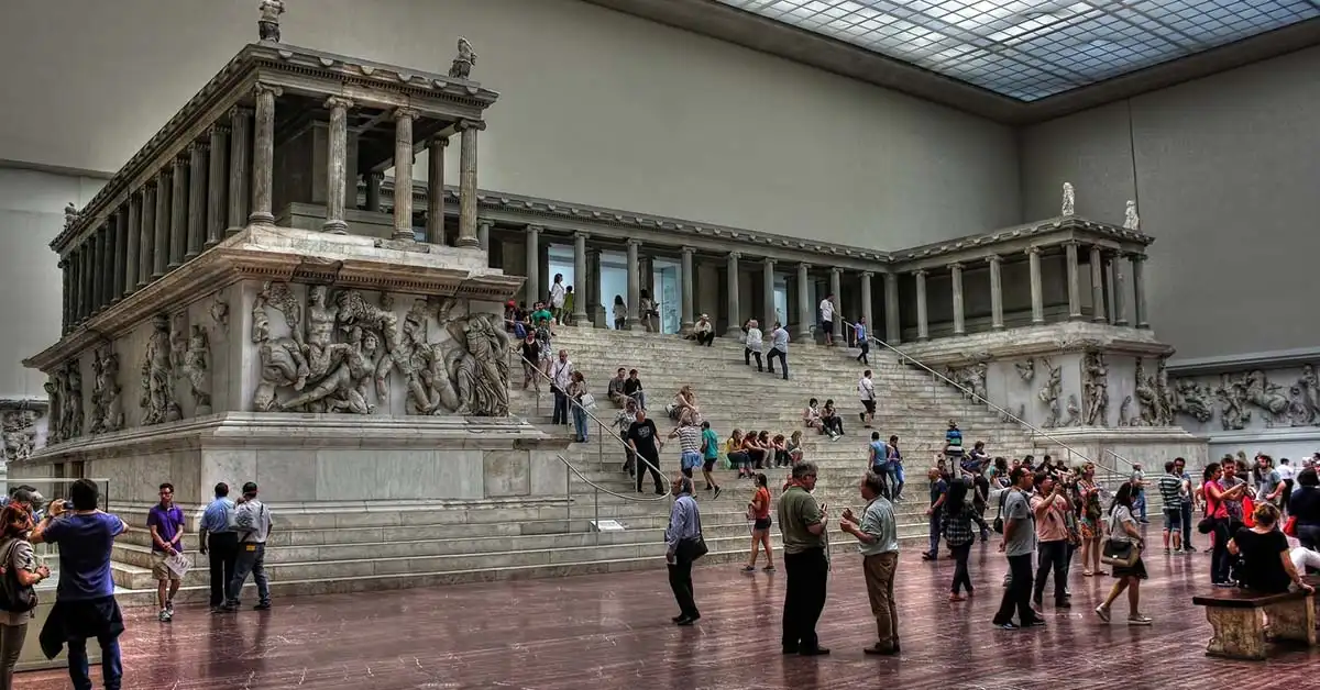 pergamon muzesi almanya