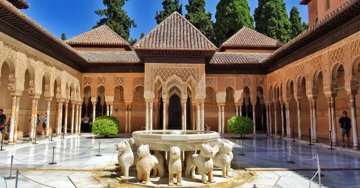 El Hamra Sarayı